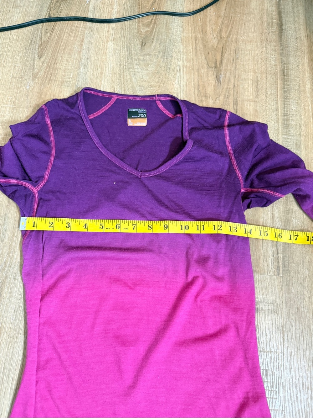 icebreaker Bodyfit 200 Merino Wool Long Sleeve Pink Ombre Baselayer Top S - Picture 5 of 7